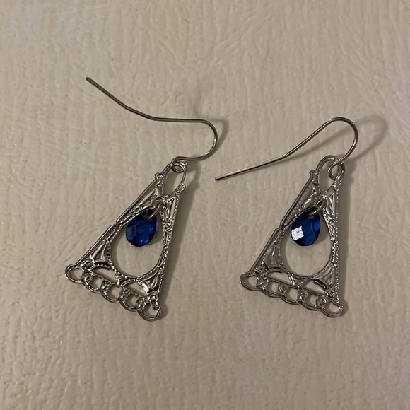 1928 Silvertone Triangle with Blue Gem Drop Earrings - Picture 3 of 4